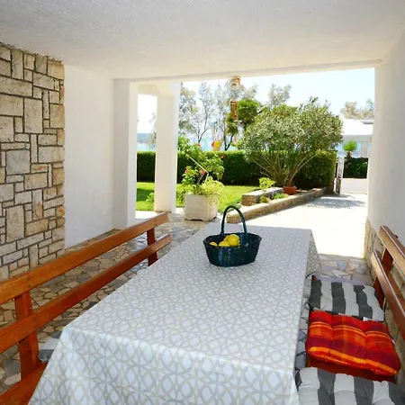 Beautiful First Row To The Sea *