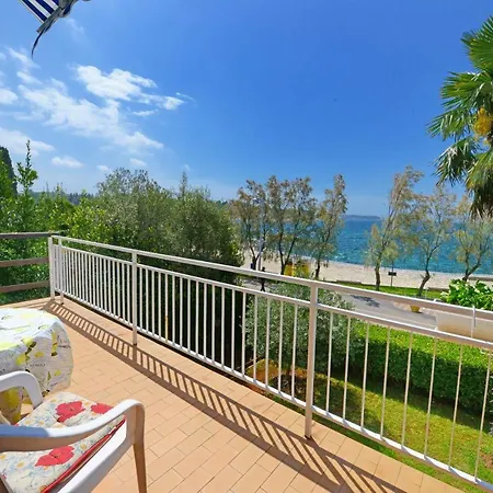 Apartament Beautiful First Row To The Sea