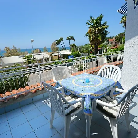 Apartament Beautiful First Row To The Sea Poreč