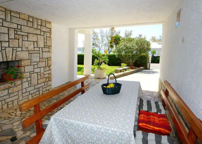 Beautiful First Row To The Sea *