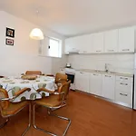 Apartment Beautiful First Row To The Sea