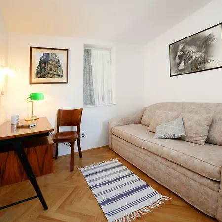 Beautiful First Row To The Sea Apartment